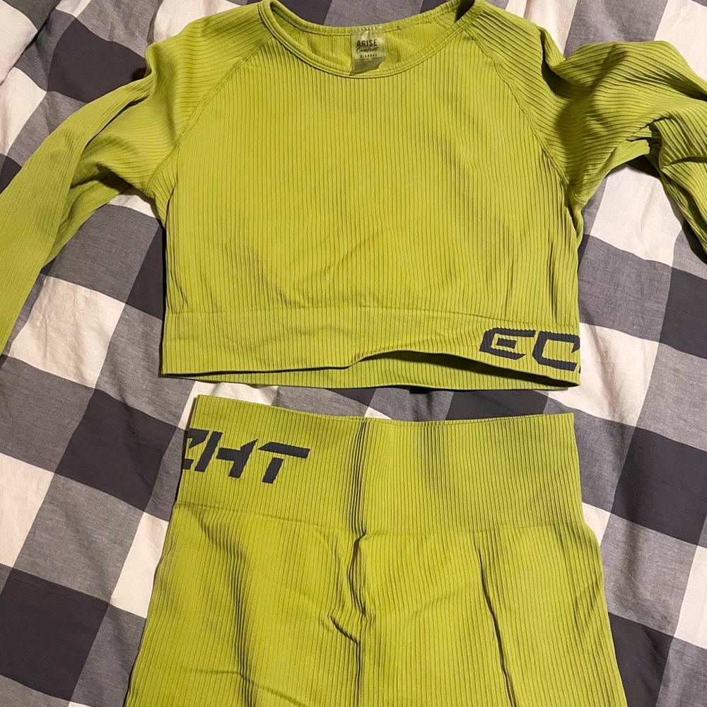 Green ECHT Arise Comfort Set